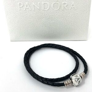 Pandora double wrap bracelet in black leather with a sterling silver 925 clasp